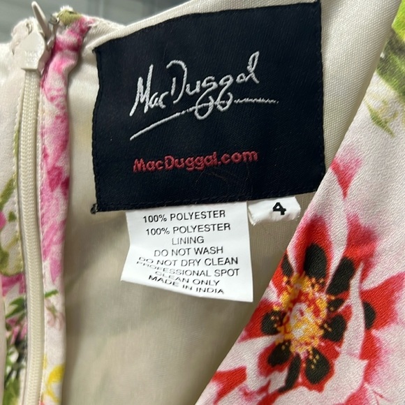 Mac Duggal 9079 NWOT FLORAL PRINT FAUX WRAP FLUTTER SLEEVE A LINE GOWN - Picture 7 of 8